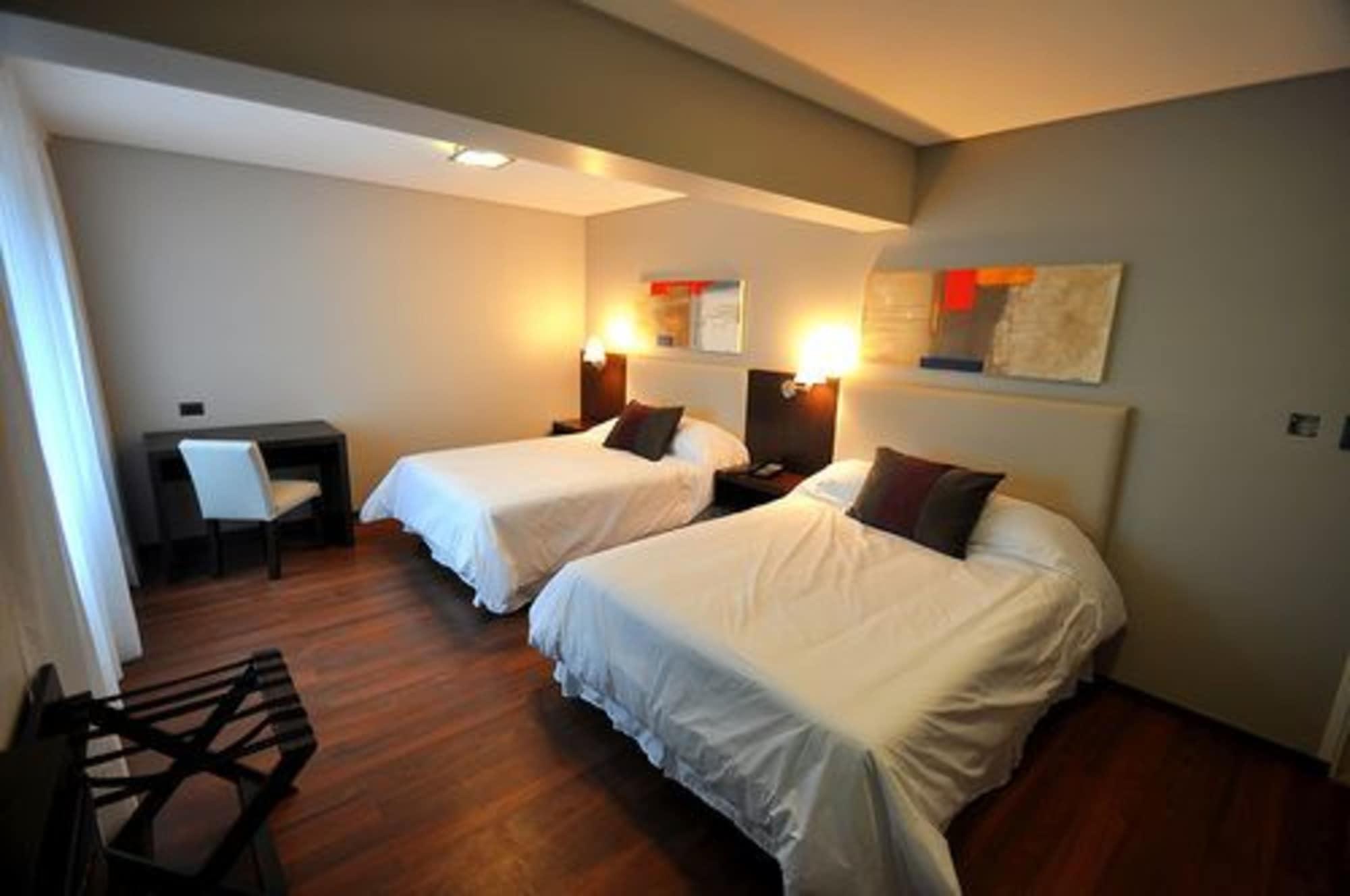 Hotel Bicentenario Suites & Spa San Miguel de Tucuman Exterior photo