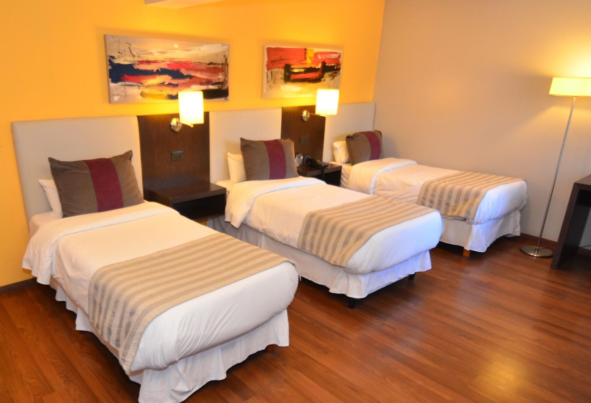 Hotel Bicentenario Suites & Spa San Miguel de Tucuman Exterior photo