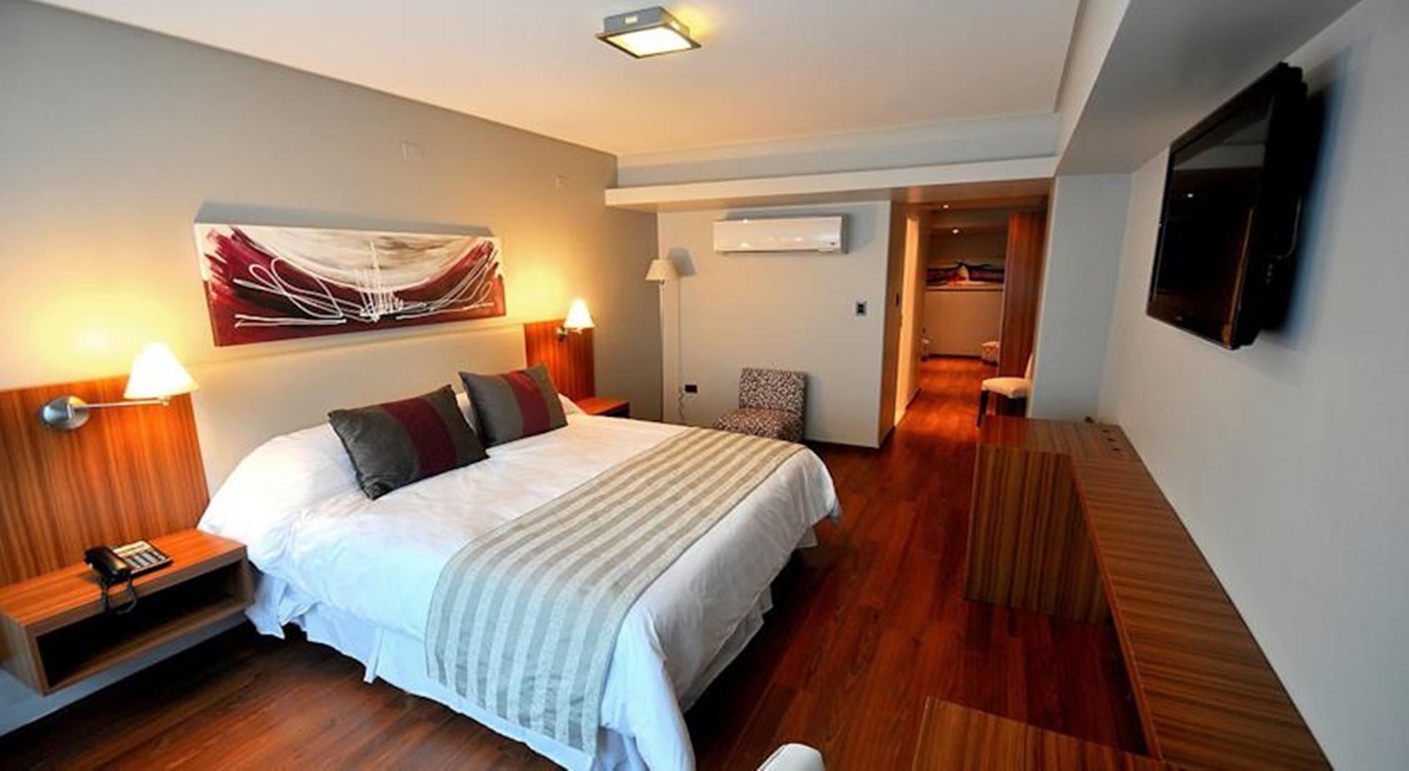 Hotel Bicentenario Suites & Spa San Miguel de Tucuman Exterior photo